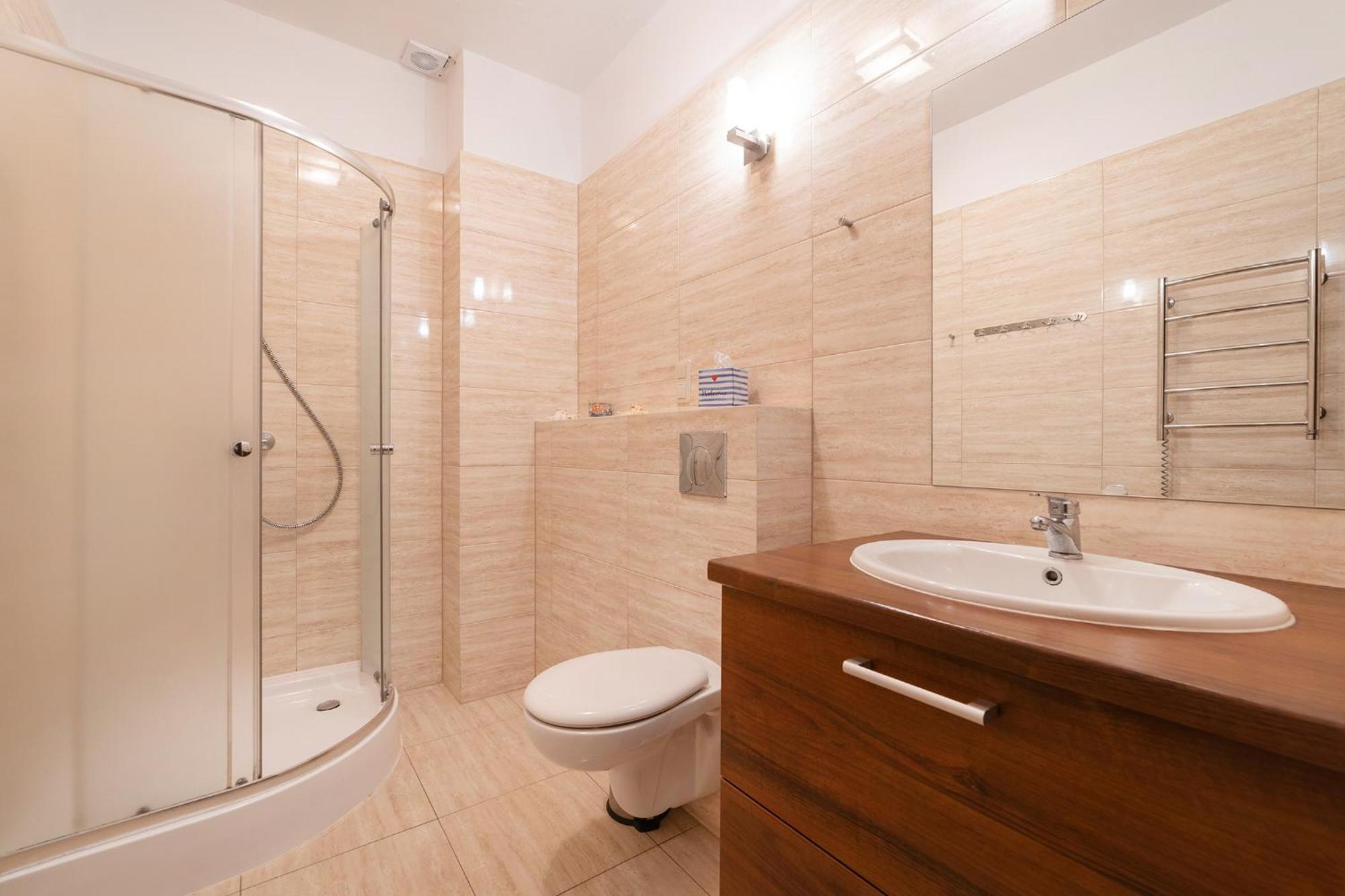 4 Pory Roku Basen Sauna 200m Plaza Apartment *